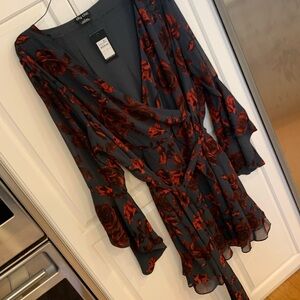 City Chic rose and green dress. Belt w/loops flutter long sleeve. NWT. Size L